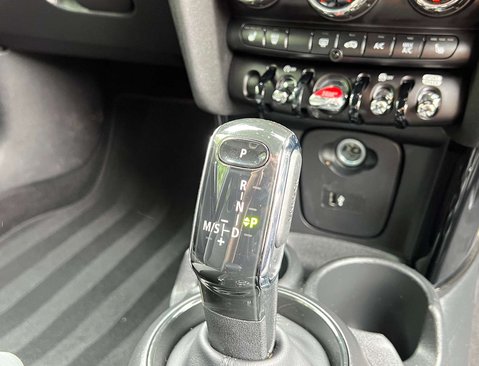 Mini Hatch 2.0 John Cooper Works Auto 3dr 33