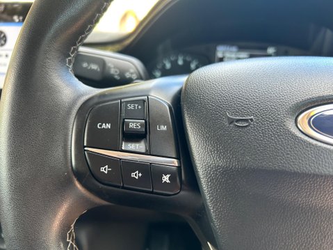 Ford Fiesta ZETEC 26