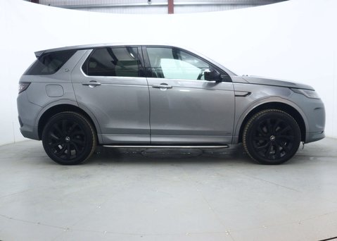Land Rover Discovery Sport 2.0 Discovery Sport R-Dynamic HSE Auto 4WD 5dr 12