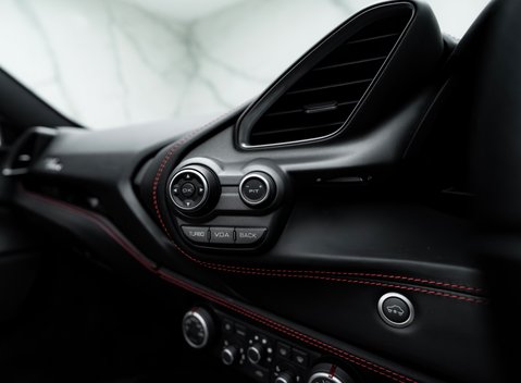 Ferrari 488 SPIDER 24