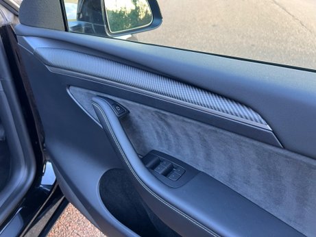 Tesla Model Y (Dual Motor) Long Range Auto 4WDE 5dr 21