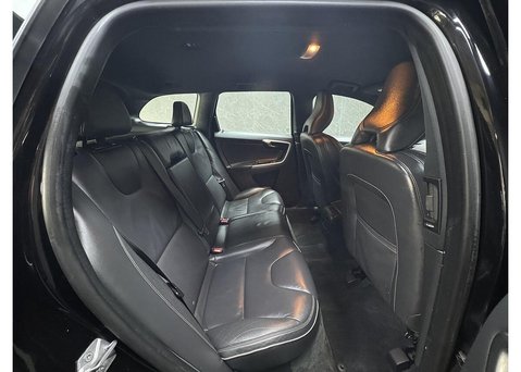 Volvo XC60 2.4 D4 R-Design Lux Nav SUV 5dr Diesel Auto AWD Euro 6 (s/s) (190 ps) 38