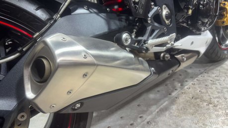 Triumph Street Triple R 2013 13K EXCELLENT CONDITION NEW MOT 675CC TRIPLE 41