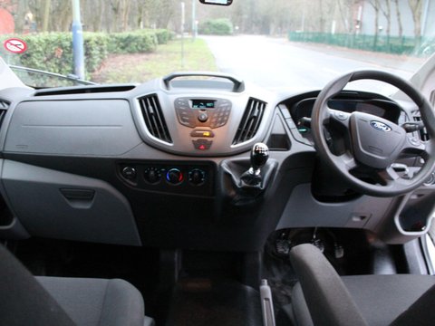 Ford Transit 2.2 TDCi 460 HDT L4 H3 4dr (18 seats) 19