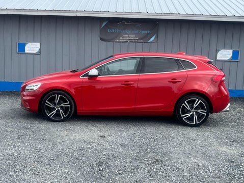 Volvo V40 2.0 D2 R-Design Pro Euro 6 (s/s) 5dr 18