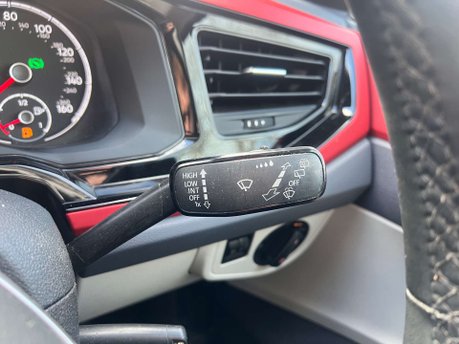Volkswagen Polo 1.0 Polo Beats TSi Semi-Auto 5dr 17
