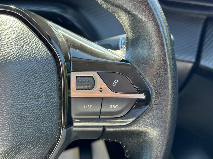 2020 Peugeot 208 — image 25