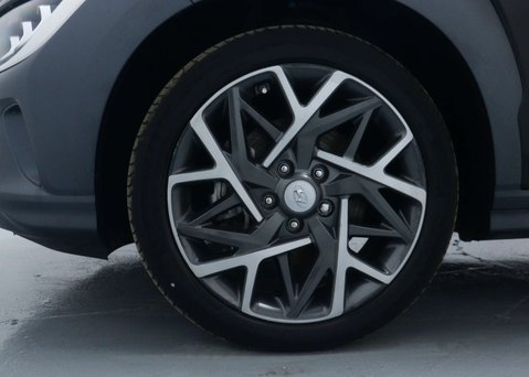 Hyundai KONA 1.6 h-GDi Ultimate SUV 5dr Petrol Hybrid DCT Euro 6 (s/s) (141 ps) 15