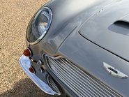 Aston Martin DB6 MANUAL 38