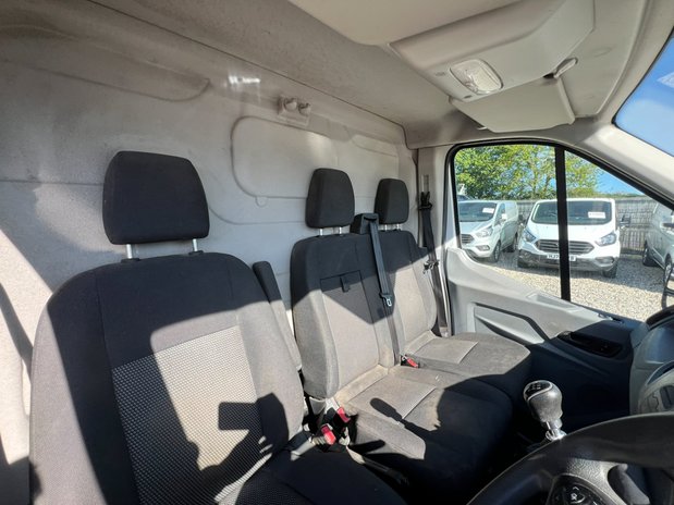 Ford Transit MWB L2H2 Medium Roof 350 EURO 6 NO VAT 27