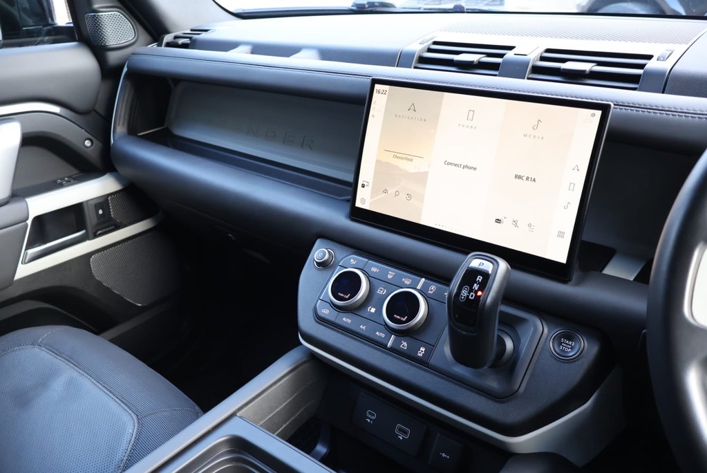 Land Rover Defender 110 D300 HARD TOP X-DYNAMIC HSE  STYLED BY SEEKER WITH A REAR SEAT CONVERSION  25