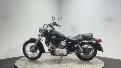 Honda VT 2008 ONLY 7K V TWIN 125CC SOUGHT AFTER CRUISER BIKE NEW MOT 4