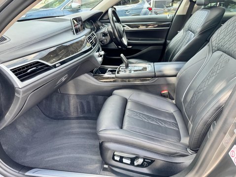 BMW 7 Series 740LD XDRIVE EXCLUSIVE 21