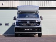 Renault Master DEMO MODEL 3.5 TON ADVANCE 150 AUTO STALLION BUILD SEEKER HORSEBOX REAR BED 2