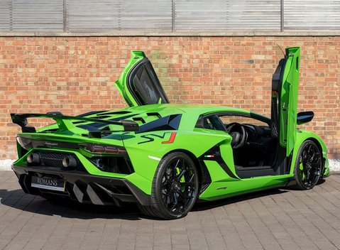 Lamborghini Aventador SVJ LP 770-4 8