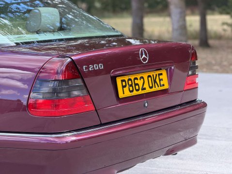 Mercedes-Benz C Class 2.0 C200 Elegance Auto 4dr 27