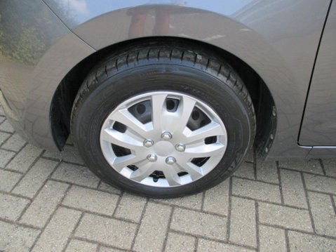 Hyundai i10 1.2 SE Euro 5 5dr 12