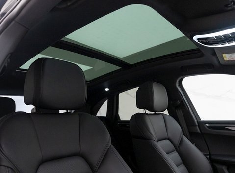 Porsche Macan S 11