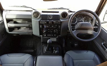 Land Rover 90 Autobiography 10