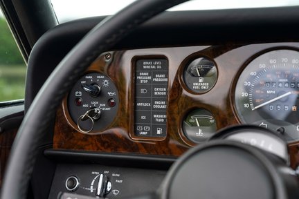 Rolls-Royce Corniche II Convertible 23