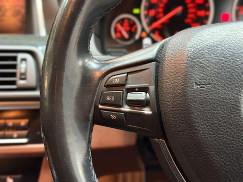 BMW 5 Series 2.0 520d Luxury Touring 5dr Diesel Auto Euro 6 (s/s) (190 ps) 27