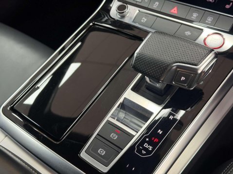 Audi SQ7 4.0 TDI V8 SUV 5dr Diesel Tiptronic quattro Euro 6 (s/s) (435 ps) 57