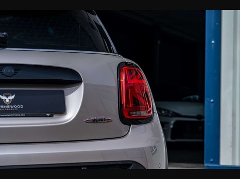 Mini Hatch 2.0 John Cooper Works Auto 3dr 27