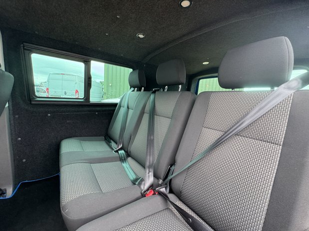 Volkswagen Transporter Crew Cab SWB L1H1 T30 Tdi Kombi Highline Auto Air Con Sensors SELECT 12