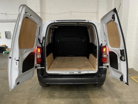 Peugeot Partner BLUEHDI PROFESSIONAL PREMIUM PLUS L1 7