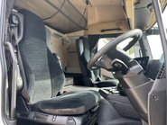 Mercedes-Benz Actros 1824L Streamspace with 8.6m Body & Tail Lift 3