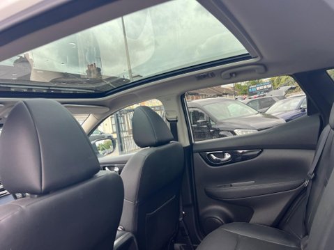 Nissan Qashqai 1.6 dCi Tekna XTRON 2WD Euro 5 (s/s) 5dr 31