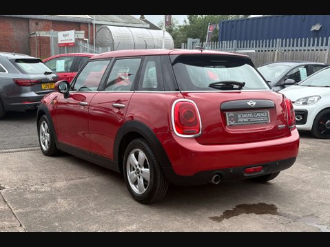 Mini Hatch 1.5 Cooper Auto 5dr 6