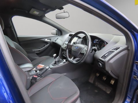 Ford Focus 1.0T EcoBoost ST-Line Euro 6 (s/s) 5dr 10