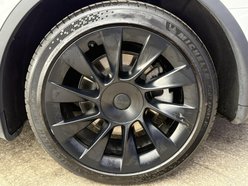 Tesla Model Y SUV 5dr Electric Auto RWD (346 ps) 16