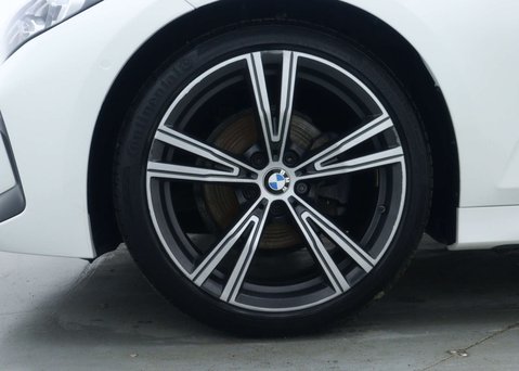 BMW 3 Series 2.0 320i M Sport Saloon 4dr Petrol Auto Euro 6 (s/s) (184 ps) 15