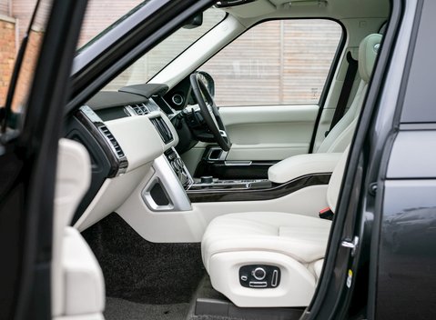 Land Rover Range Rover 3.0 TDV6 Vogue SE 17