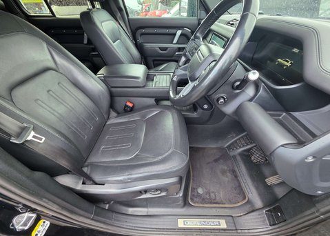 Land Rover Defender 2.0 Defender X-Dynamic HSE Auto 4WD 5dr 67