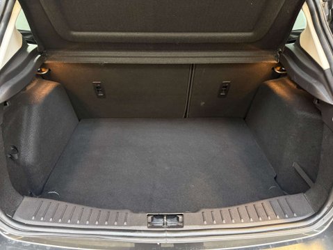 Ford Focus 1.6 Focus Zetec Auto 5dr 37