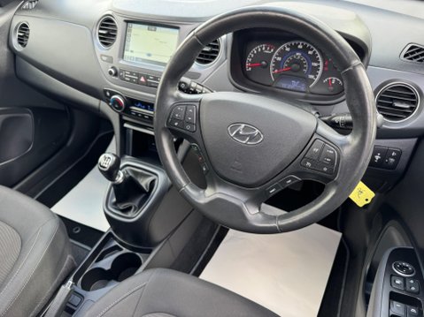 Hyundai i10 1.2 Premium SE Euro 6 5dr 37