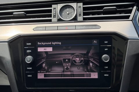 Volkswagen Passat GT TSI EVO DSG - PANORAMIC SUNROOF -19 INCH ALLOYS - ONE OWNER 52