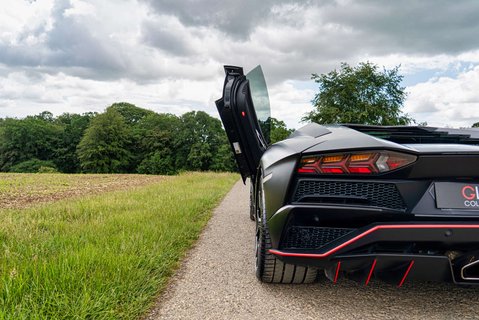 Lamborghini Aventador 6.5 Aventador S LP 740-4 Semi-Auto 4WD 2dr 8