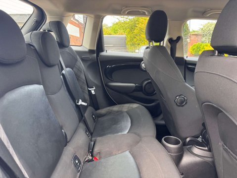 Mini Hatch 2.0 Cooper SD 5dr 32