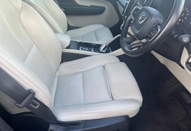 Volvo XC40 2.0 T4 INSCRIPTION PRO AUTO PETROL 18