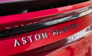 Aston Martin DBS Superleggera 39