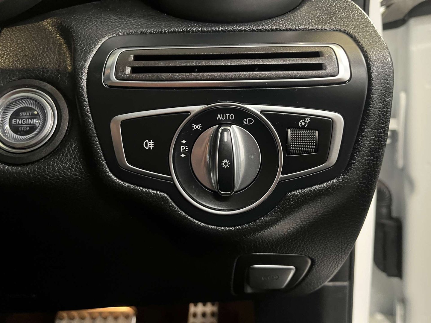 2019 Mercedes-Benz C-Class — image 20
