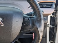 Peugeot 2008 E-HDI FELINE 21