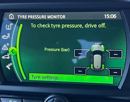 Mini Hatch 1.5 Cooper Sport Auto 3dr 40