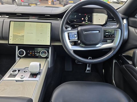 Land Rover Range Rover SV P510e PHEV 13
