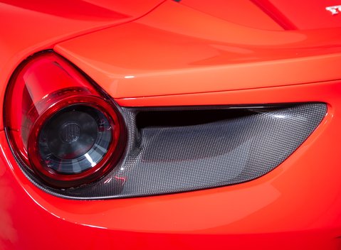 Ferrari 488 SPIDER 36