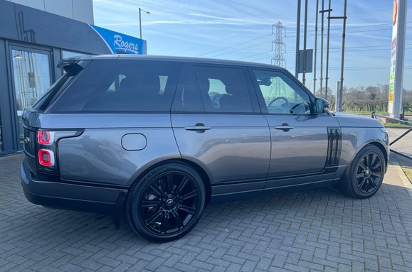 Land Rover Range Rover 3.0 SDV6 VOGUE AUTO 9